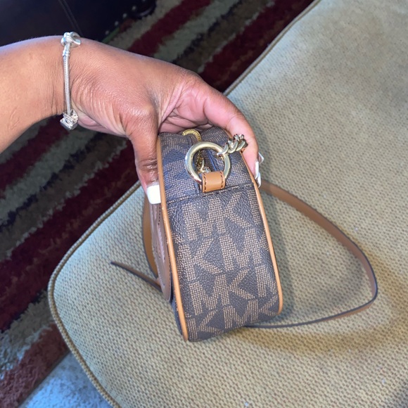 Michael Kors Crossbody purse - Picture 7 of 7